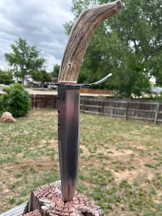 #238 Clip Point Fighter – Elk Tang Handle