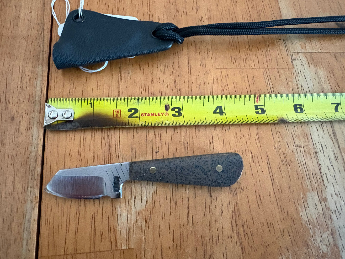 #252 - THE DESERT REFUGE (neck knife series)