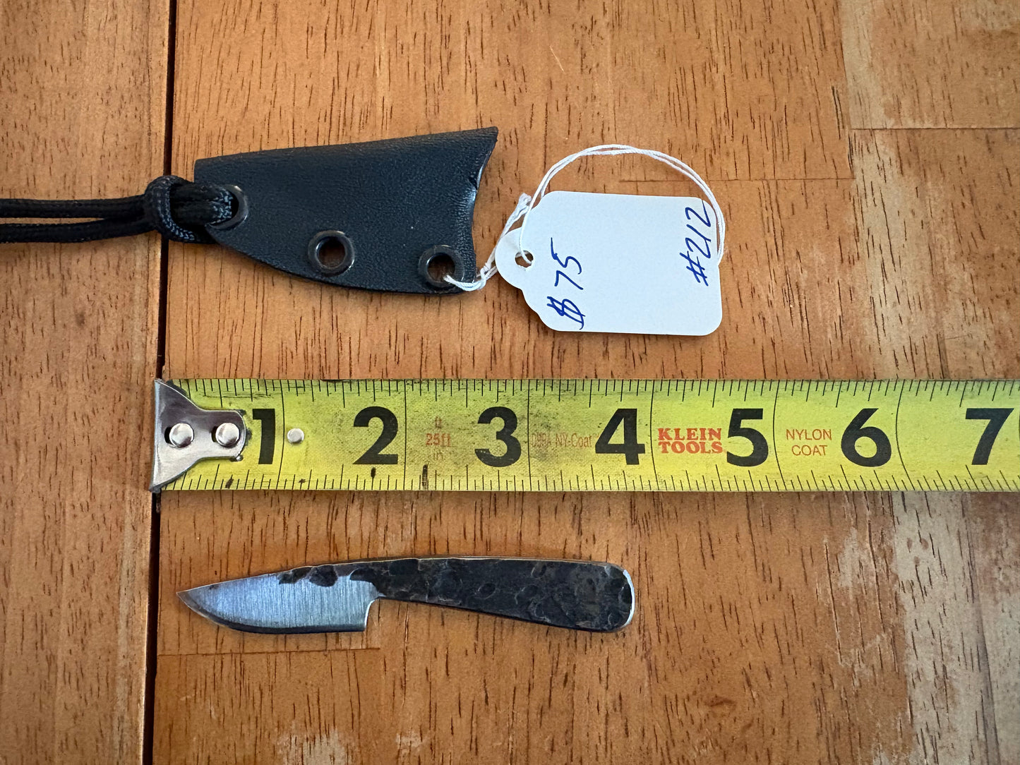 #212 Neck Knife