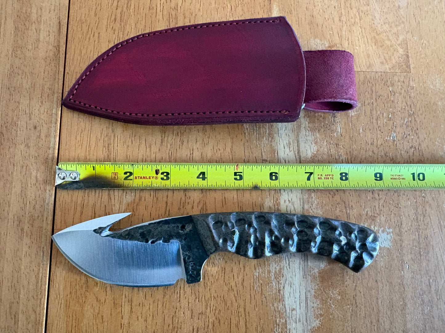 #218 Gut Hook Skinner